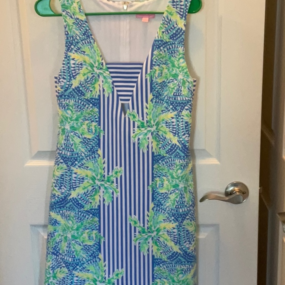 Lilly Pulitzer peek hole dress